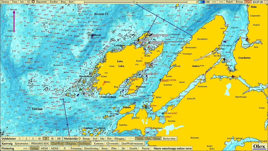 Figur 2.1. Oversiktskart over Risværfjorden med undersøkelsesområdet avmerket med svart firkant. Kartkilde: Olex. Figur 2.2. Detaljskisse over undersøkelsesområdet med stasjonene og anlegget.