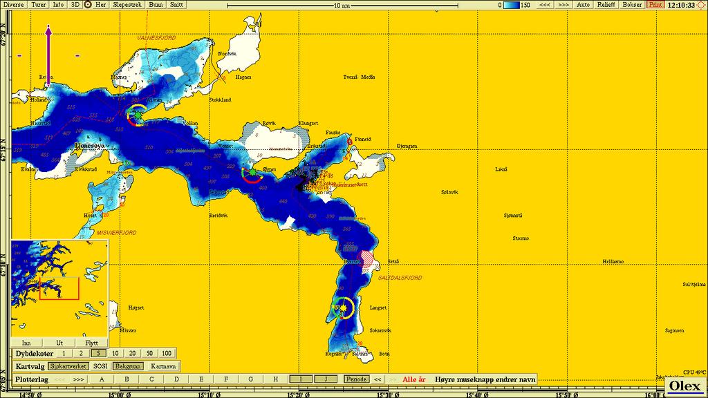 Figur 2.1.2 Topografisk kart (nordlig orientering) med avmerking av lokaliteten. Kartdatum WGS84 Figur 2.1.3 Strømforhold.