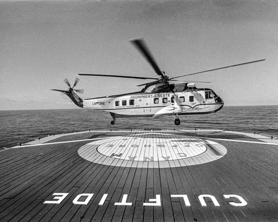 Klokka seks om morgonen ved vaktskifte, heldt Seabourn tale for folka ombord og slo fast at det var eit historisk oljefunn! Trykket frå gassen var enormt.