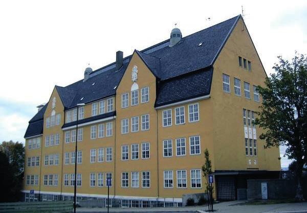 Vi gratulerer følgende skoler med Bibliofil: Lindhøy skole og Tjøme ungdomsskole i Færder kommune, Kongsvinger ungdomsskole og Hetlevik skole i Askøy, samt PP-tjenesten i Førde.