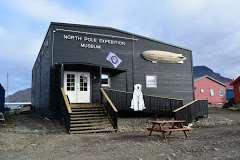 Besøkende på Nord Pole Expedition Museum