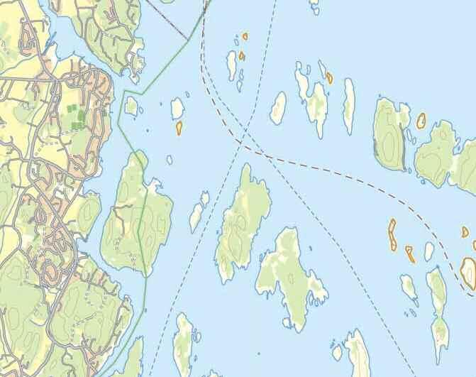 Ruta videre føler langs land helt til sørsiden av øya. Kursen dreier så nordover til du kommer på høyde med Ulvøtangen. Her krysses sundet, vær oppmerksom på båttrafikk.