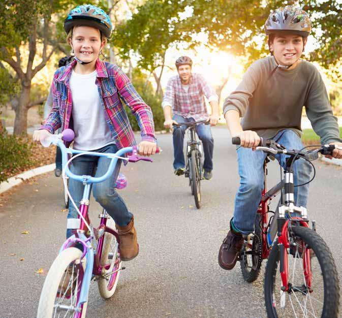 Sykle sammen Noen har enkle og oversiktlige skoleveier, mens andre må forholde seg til mer krevende trafikkforhold.