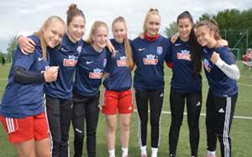 Jentefotball Flere jenter fra start Status fotball jenter i NFF Trøndelag, erfaringer så langt, utfordringer Hva ønsker vi med jentene hos oss?