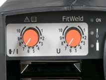 FitWeld LED-display Trådmateverket har en slitesterk GT WireDrive i støpt aluminium, og takket være Brights kabinettbelysning er det enkelt og trygt å bytte trådrull og foreta justering selv under
