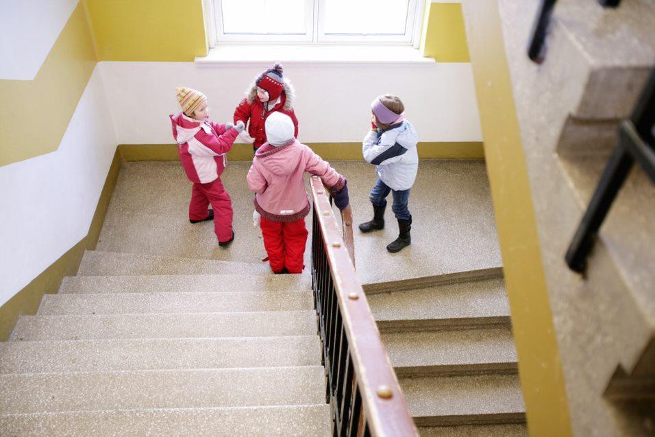 1. Utform åpne kompetansemål som åpner for sammenhenger i læreplanverket Skolen skal støtte og bidra til elevenes sosial læring og utvikling.