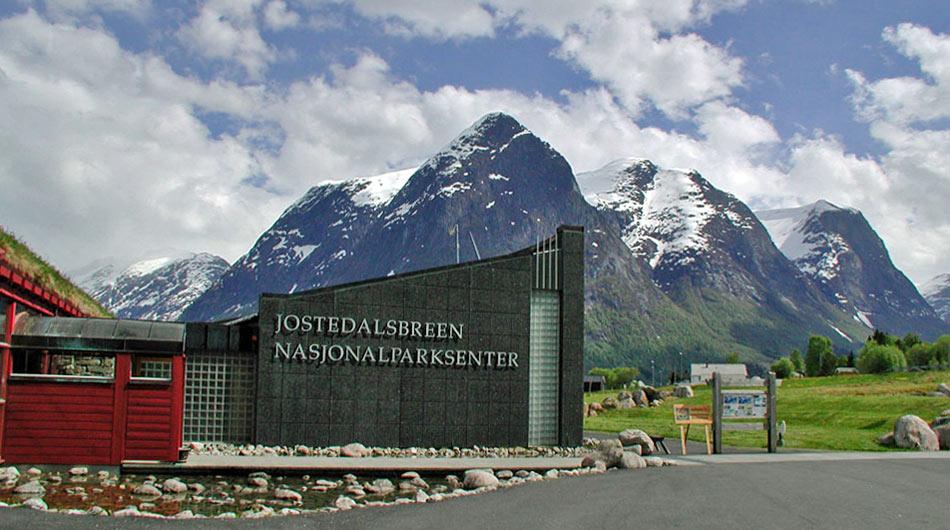 Møteinnkalling Utval: Jostedalsbreen nasjonalparkstyre Møtestad: Jostedalsbreen nasjonalparksenter i Oppstryn Dato: 24.04.