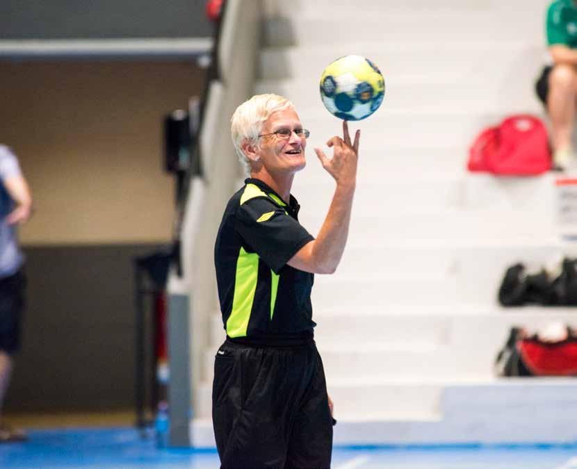 DOMMERUTDANNING Uten dommere stopper Håndball-Norge, og håndballen trenger flere og bedre kampledere for å kunne gjøre håndballkamper til en positiv opplevelse for alle som deltar.