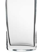 Elegante glass, rene linjer og fine former som