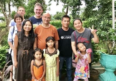 Vi har blitt spurt om vi kunne besøke, oppmuntre og følge opp to shan ektepar som driver husmenighet (er) i Chiang Mai en gang i måneden (eller mer), som dette sveitsiske ekteparet har disippelgjort.