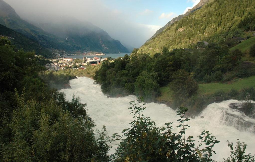 Klimarapport for Odda, Ullensvang og Jondal Temperatur og nedbør i dagens og framtidens klima NCCS report no.