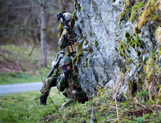 FORSVARET INNSATSSTYRKEN Innsatsstyrke Bjørn West Innsatsstyrken er distriktets mest operative avdeling, med mest trening og best materiell.