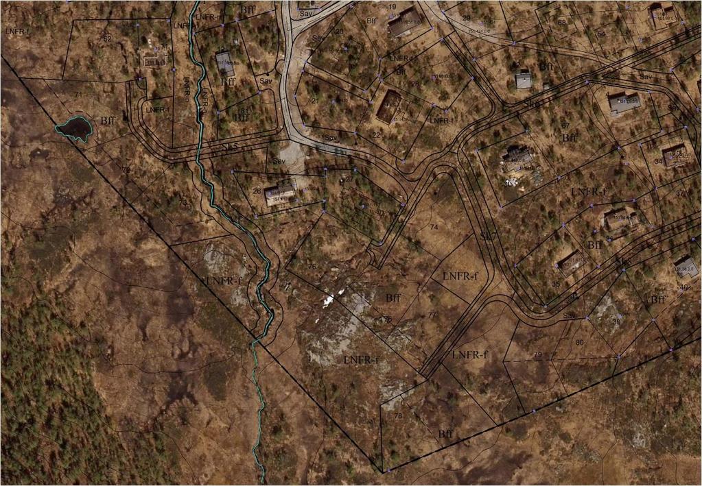 Ortofoto under plankartet (sjå nedanfor) syner tydeleg at essensielle landskapselement er halde utanfor utbygde område.