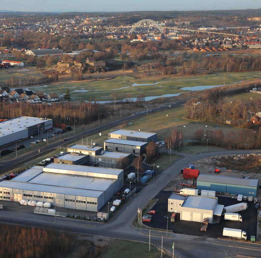 BK Hengeren Produksjonslokalet i Fredrikstad Varehengere: 2-2,5 m Hengere til hus og hage. Tilleggsutstyr: 2-2,5m Alt du trenger til din varehenger. Varehengere 3-5,2m Hengerne som takler det meste.