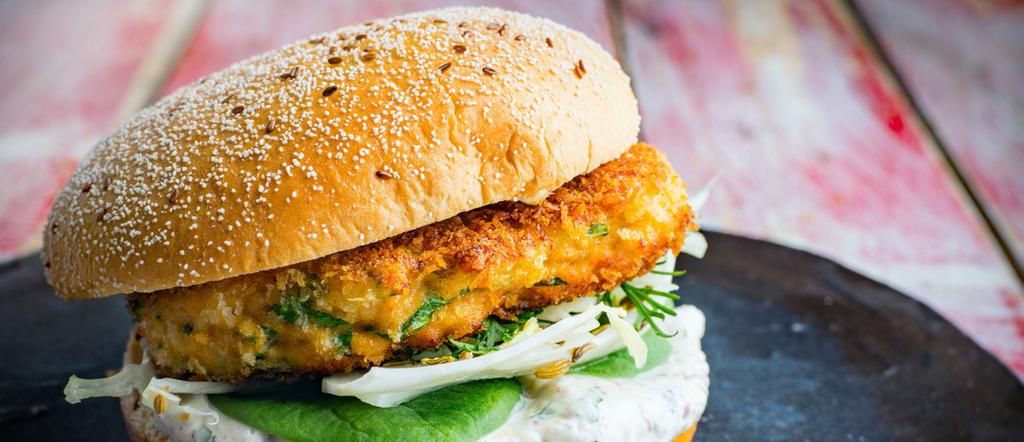 Gjeddeburger med tahini-majones Nydelige gjeddeburgere med tahinimajones. Bedre fiskeburgere finnes ikke!