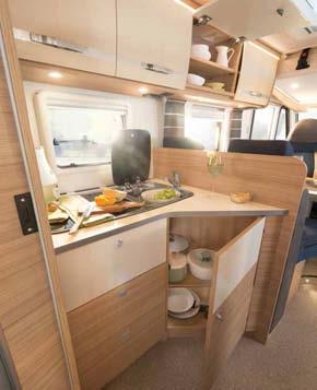 Globebus Morsommere å lage mat Kompakt og snerten Kjøkkenet i Globebus krever minimalt med plass og gir maksimal komfort.