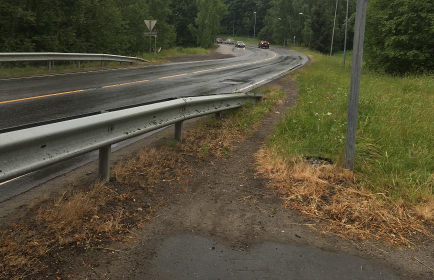 biler i veien. Planforslaget vil innebære bygging på dette området og vil dermed stenge for en slik kryssing.