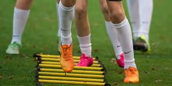 Fotballaktivitet i trygge rammer Klubbens egen utvikling i fokus Stabilitet for barn og unge Maler til skilt kan enten