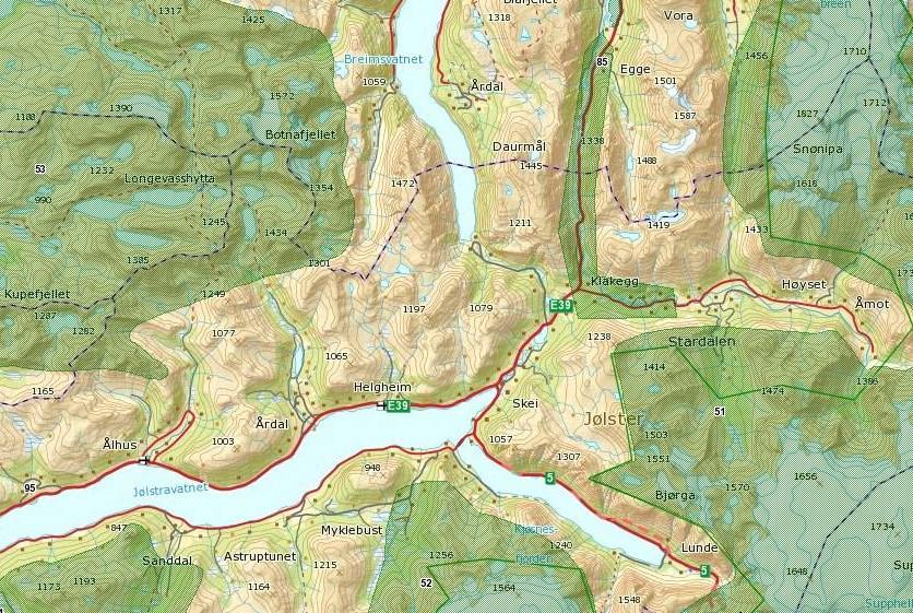 Side 5 av 10 Inntaket i vatnet ligg innanfor grensa til landskapsvernområde for Naustdal / Gjengedal. Inntaket på kote 778 ligg rett utanfor denne grensa.