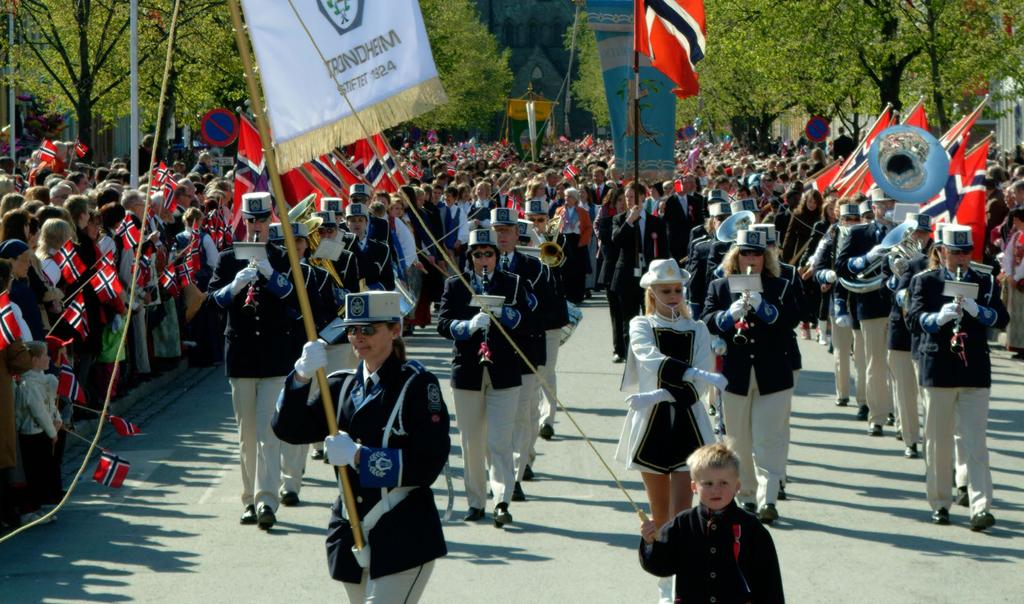 Munkegata er utvilsomt sentrums store festgate - for eksempel på 17. mai hvert år.