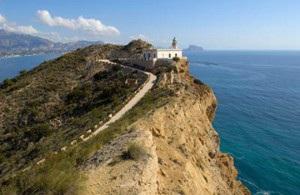 Klima i Albir Klimaet i Albir regnes for å være et av de beste i hele Europa, og kan lokke med mer enn 3000 soltimer i året.