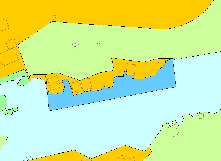 Areal i sjø avsatt til Småbåthavn (H) bør endres til småbåtanlegg.