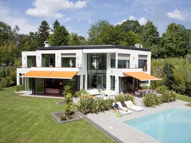 Komplementer med en terrassevarmer og benytt din uteplass nærmest hele året! En sval bolig om sommeren!