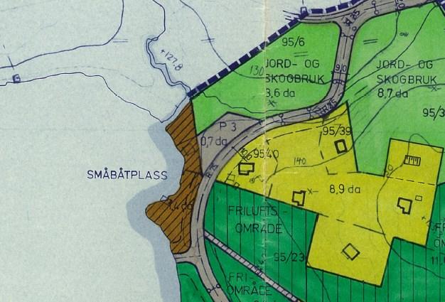 Sak 9/18 skal skje innenfor det området som i Reguleringsplan for Haugen er regulert til dette formålet ( Småbåtplass ). Eks. naust I planbestemmelsene for reguleringsplanen heter det at: 12.