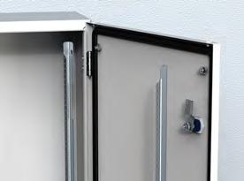 Avtakbare dørprofiler Eldons vertikale dørprofiler kan tas av. Ettersom de nesten når full dørhøyde, frigjøres store dørområder når de tas av.