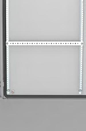 Disse dørprofilene kan ikke brukes med AFS-skapserien. 1,2 mm galvanisert stål. 15 x 14 mm. 1 par med monteringsutstyr. For skap H Artikkel nr.