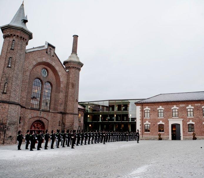 FOTO: Forsvarsdepartementet 7. SIVILT-MILITÆRT SAMARBEID I INTERNASJONAL SAMMENHENG 7.