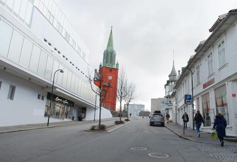 Fra Pedersgata: sett vestover med sikt mot St.Petri kirke Fra Klubbgata/Hospitalsgata: sett østover mot St.