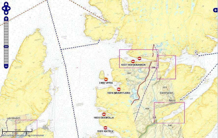 Vedlegg 6.1.3 Sjøkart. Lokalisering av Nordmanspynten, annen akvakultur virksomhet (røde sirkler) og farleder i området (Rød stiplet linje er hoved farled, blå stiplet linje er bifarled).