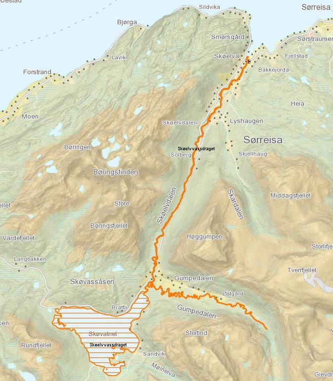 Figur 6 Skøelva. Elvestrekning oppført som lakseførende i Lakseregisteret er markert med oransje. Start- og stopp-punkt for drivtelling er markert med hhv. sort pil og rød strek.