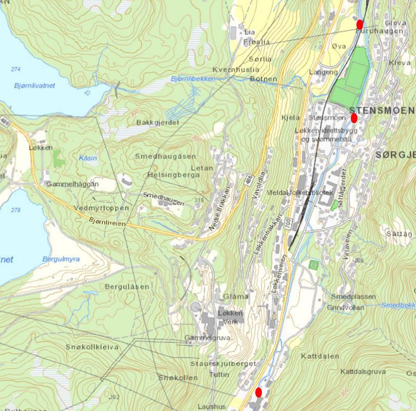 Til venstre: Stasjoner i Orkla oppstrøms (Svorkmo) og nedstrøms tunnelutløpet (vormstad) fra Svorkmo kraftverk.