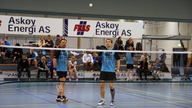 Askøy Badmintonklubb arrangerer nå tre todagers stevner for året, mens Askøy Turn og Sportsdrillklub b i tillegg til sine egne stevner også står som teknisk arrangør av Åpen Hall hver søndag vinteren