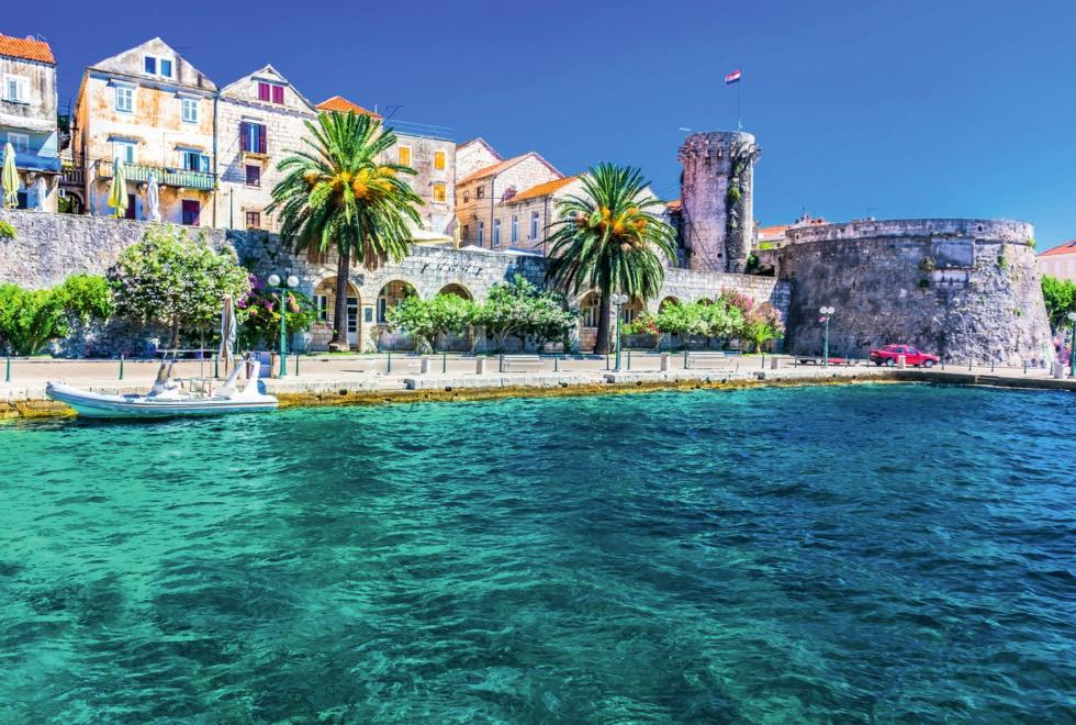 . En by med kultur, severdigheter, industri, handel og turisme. DAG. OKTOBER DUBROVNIK MLJET. Etter frokost om bord skal vi besøke den vakre Dubrovnik by med guide.