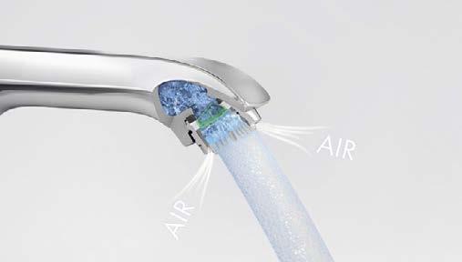 Via stråleskiven i AirPower-dusjen suges det inn luft på hele skiveflaten. Den blander opp det innstrømmende vannet med luft.
