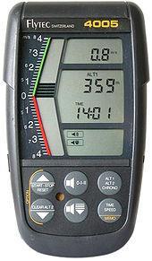 Variometer Måler løft/synk med lyd og på display Viser høyde Logger noen enkle data fra turen