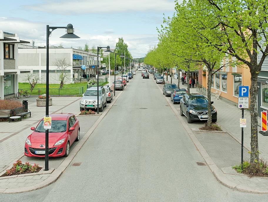 Parkeringsutredning Hokksund sentrum 5 av 21 2. DAGENS PARKERINGSFORHOLD 2.1 Trafikkforhold og reisevaner Hokksund er det administrative og kommersielle sentrum i Øvre Eiker kommune.