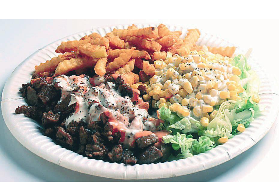 G,..E,.S,. M,..SS.. 189,Serveres med salat, mais, agurk, tomat, løk og valgfri kebabdressing (mild-medium-sterk) og pommes frites.