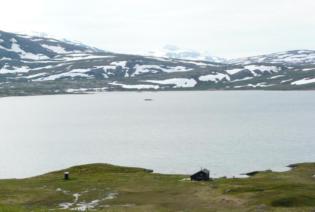Bilde 13 Gildeskål jeger og fiskerforenings hytte ved nordenden av Fiskvatnet.