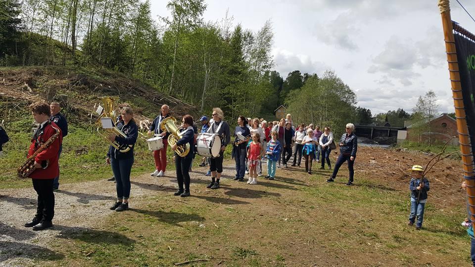 Samarbeidsprosjekter «Vi bryr oss om Eidsvoll», Eidsvoll Frivilligsentral og Aktivitetsværket Åpen inspirasjonskveld for frivillige med «Stig og Stein». Foredrag og workshop.