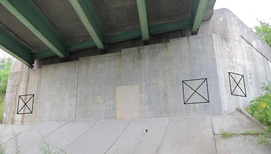 /23/) og eksempler på opprissingsgrad er vist på foto i Figur 38 - Figur 40. Figur 36 5th Parkway (Robertson Road) bridge over I-396.