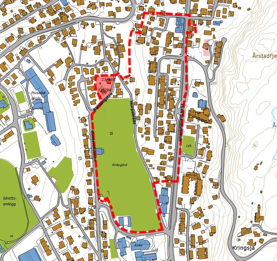 Planområdet omfatter en rekke eiendommer mellom FV44 Sokndalsveien og Rundevollsveien. Planområdet utgjør et areal på ca. 69,1 daa. Planens begrensning er vist med rød, stiplet linje i figur 2.