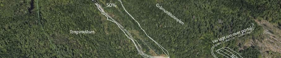 Både Gråmunken og Tangsrødåsen er en del av de store skogsområdene mellom rv. 19 og Barkåker, men tilhører hvert sitt delområde med ulike karaktertrekk.