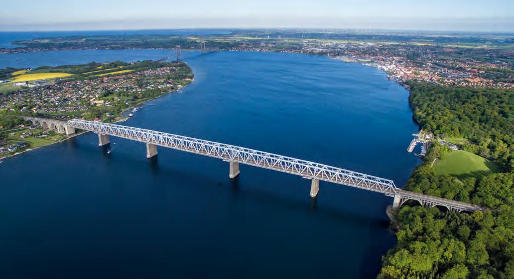 Lillebælt byr derfor på større variasjon i dykkingen enn for eksempel Østersjøen, hvor det ofte ikke er mulig å komme dypere enn 6-7 meter når man dykker fra land.