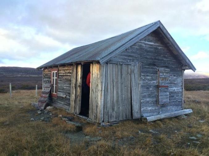 Saksopplysninger Om søknaden Trond Vigerust søker om oppføring av ny «måsåbu» under Einsethø i Grimsdalen landskapsvernområde.