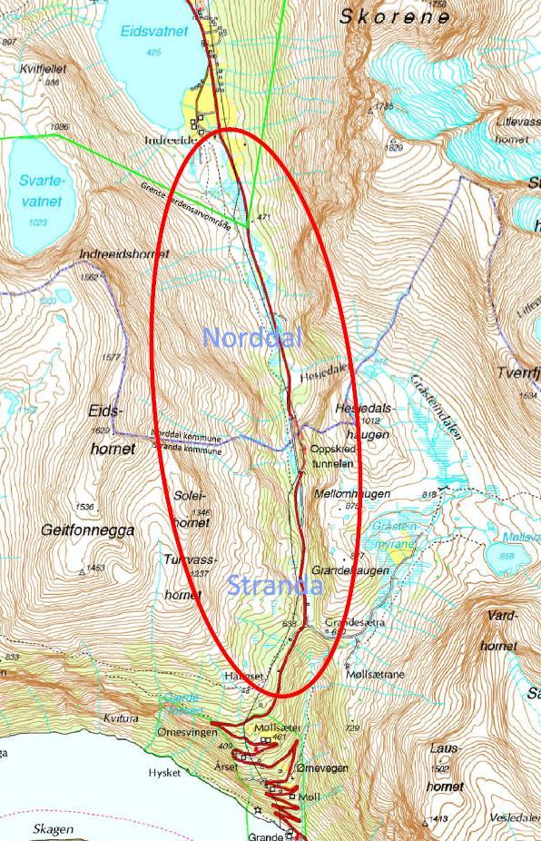 Hensikt med vegprosjekt: Hovedhensikten med vegprosjektet er å gjøre veien mellom Korsmyra og Indreeide sikker for snøskred og steinsprang.