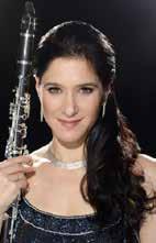 Sharon Kam SHARON KAM Israelske Sharon Kam er en av verdens ledende klarinett solister og har jobbet med kjente orkestre i USA, Europa og Japan i over 20 år.